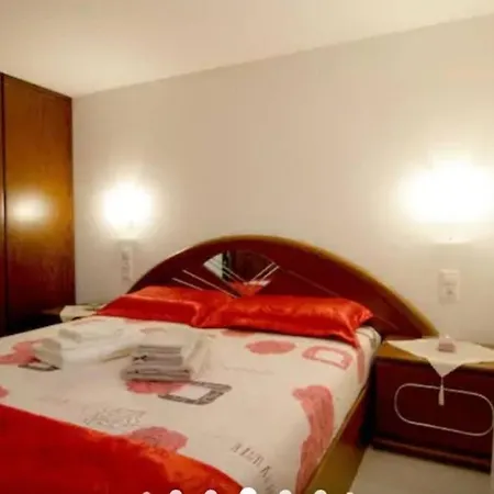 דירה With Premium Facilities *